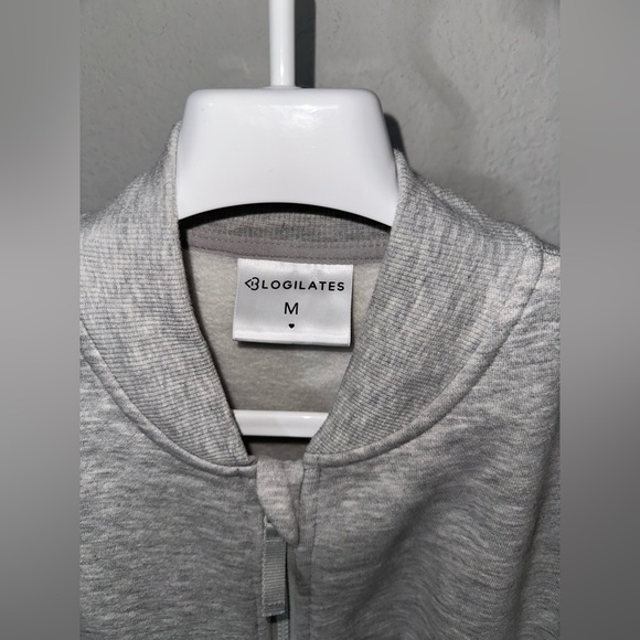 Blogilates Gray Full Zip Up Medium - Picture 7 of 7